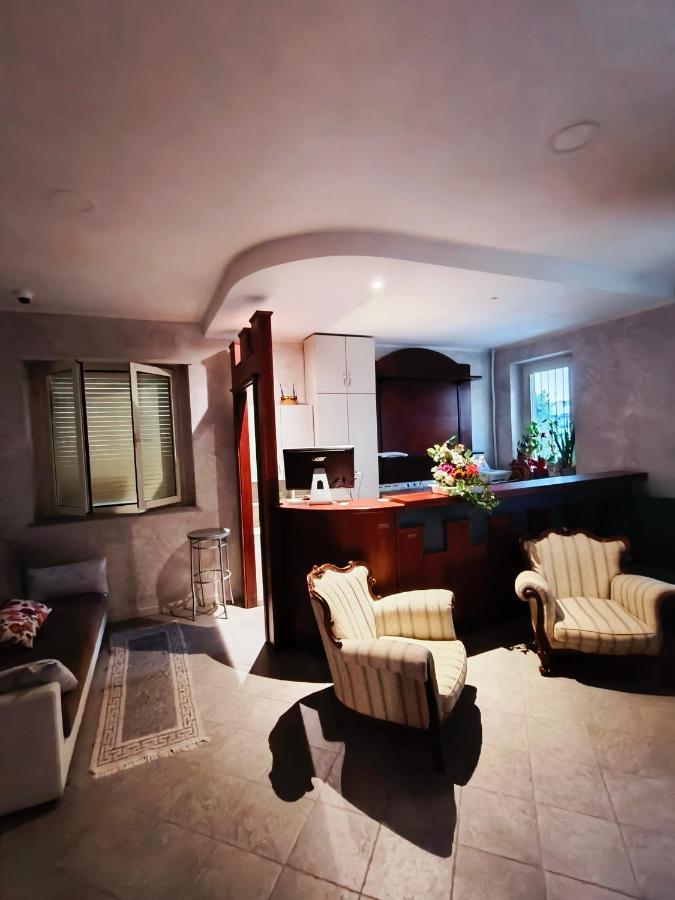 Affittacamere Dolce Sogno Cherasco Ngoại thất bức ảnh